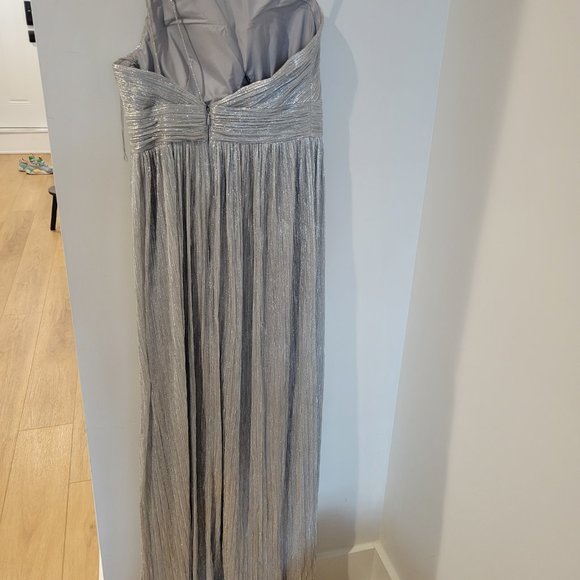 Aidan by Aidan Mattox One-Shoulder Metallic Pleated Gown - Picture 5 of 5